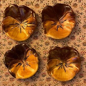 Vintage Stangl pansy butter pat dishes in EUC  - Set of 4